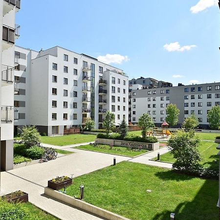 Wola Apartment Varsovie Extérieur photo