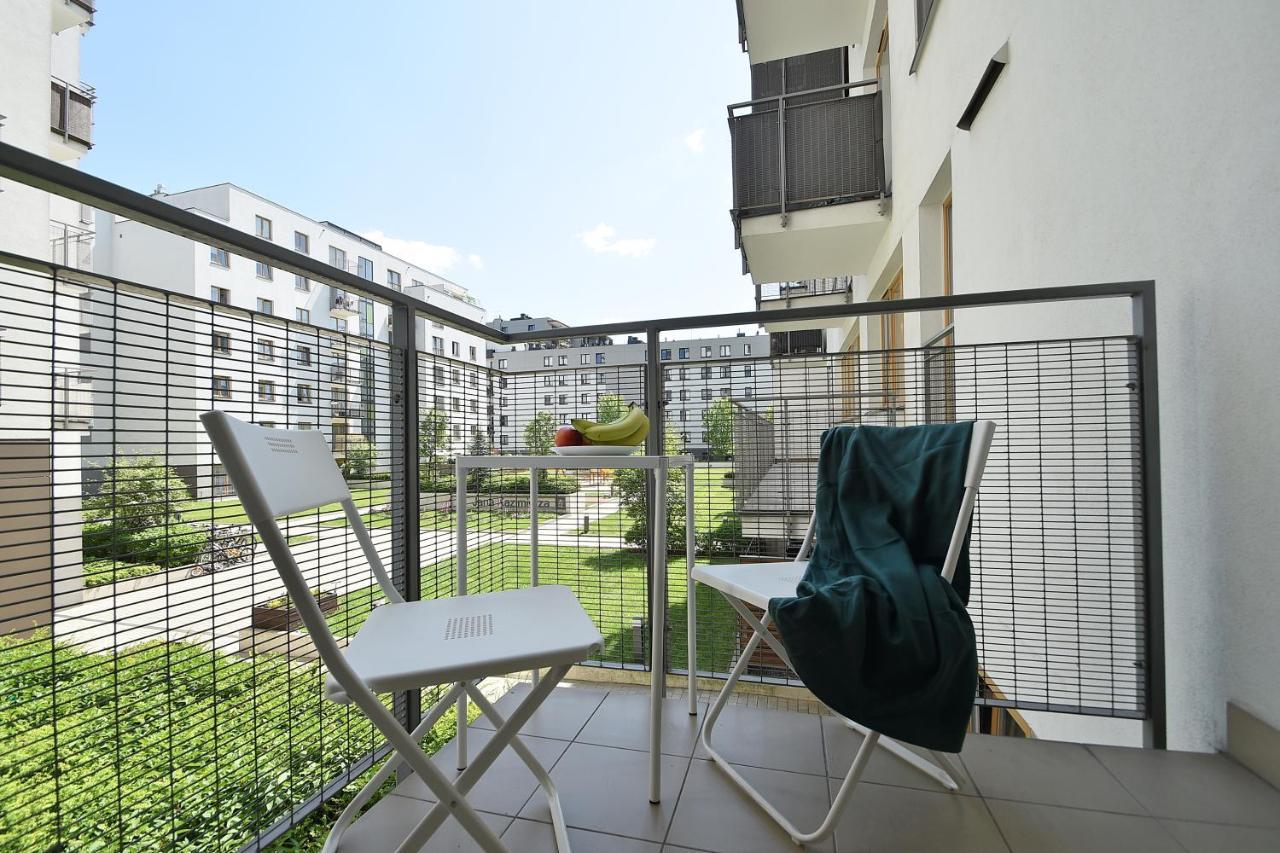 Wola Apartment Varsovie Extérieur photo